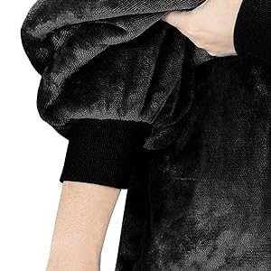 NUEVO POLERÓN CON CAPUCHA Y BOLSILLOS